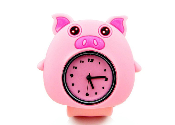 美しいピンク豚シリコン平手打ちブレスレット ロゴのカスタマイズと女の子のための腕時計します。